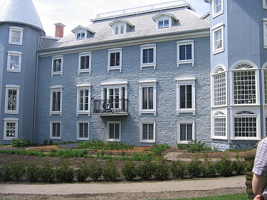 papineau manor